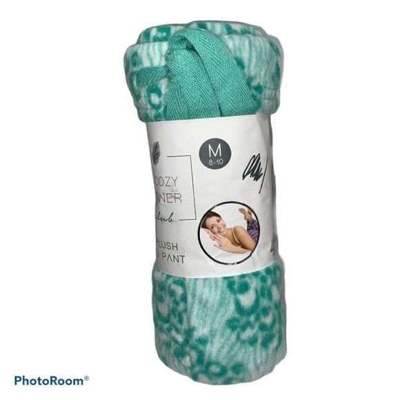 The Cozy Corner GREEN LEOPARD Fleece Plush Pajama Pants Womens Medium Size 8-10 - Picture 1 of 2